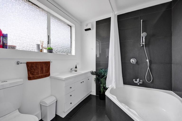 Photo of property in 1 Brookes Street, Inglewood, 4330