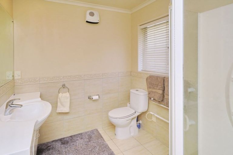 Photo of property in 13 Yellowlees Drive, Kaiapoi, 7630