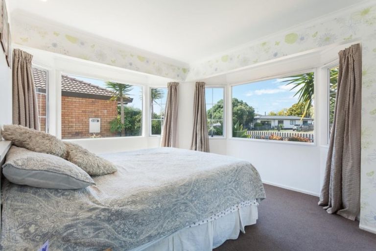 Photo of property in 1/37 Sunrise Avenue, Mount Maunganui, 3116