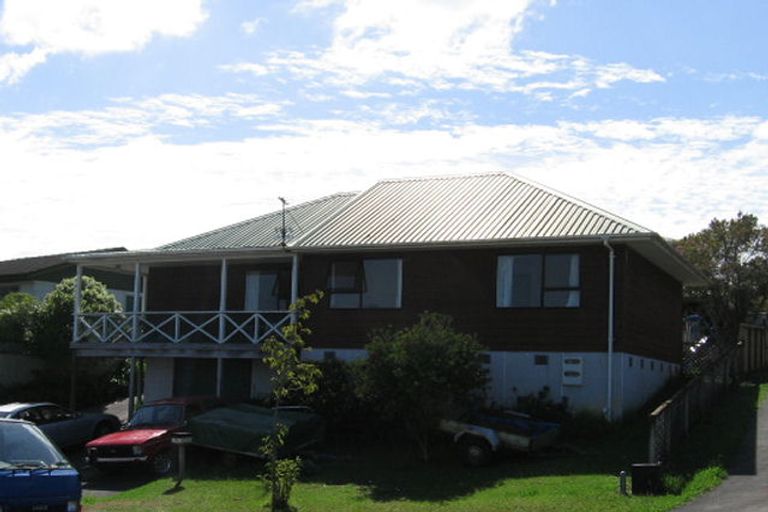 Photo of property in 1/6 Darcy Place, Massey, Auckland, 0614