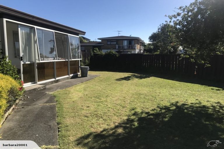 Photo of property in 1/5 Vivian Wilson Drive, Eastern Beach, Auckland, 2012