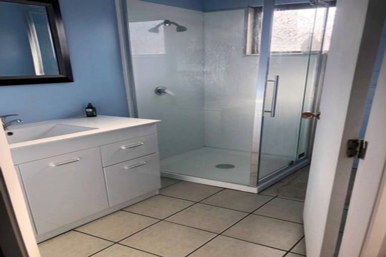 Photo of property in 21 Waitawa Place, Lynmore, Rotorua, 3010