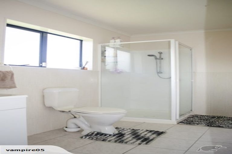 Photo of property in 8 Sid Place, Mangere, Auckland, 2022