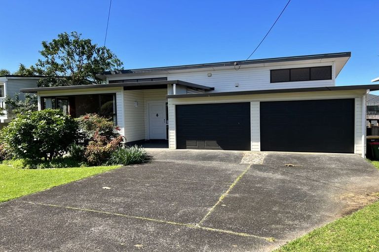 Photo of property in 239 Forrest Hill Road, Forrest Hill, Auckland, 0620
