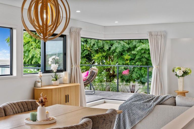 Photo of property in 28 Seaview Road, Otumoetai, Tauranga, 3110