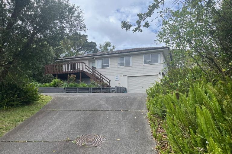 Photo of property in 2/23 Santiago Crescent, Unsworth Heights, Auckland, 0632