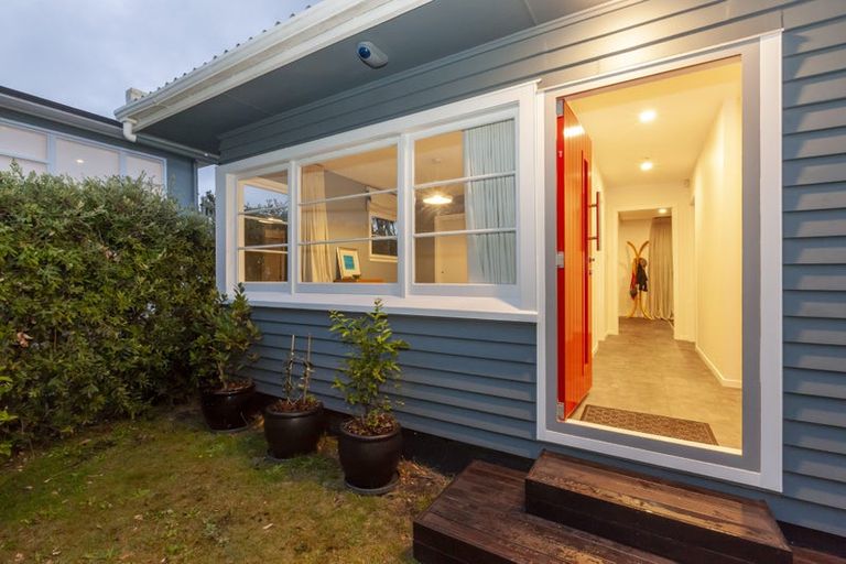 Photo of property in 12 Allen Road, Raumati Beach, Paraparaumu, 5032