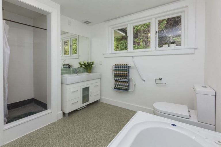 Photo of property in 152 North Parade, Richmond, Christchurch, 8013