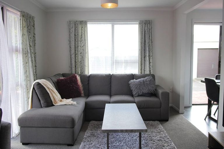 Photo of property in 3 Apollo Parade, Milson, Palmerston North, 4414