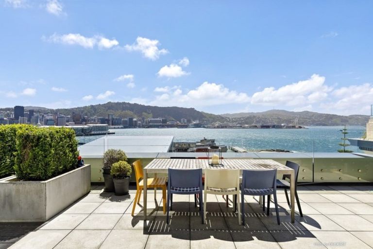 Photo of property in 5/150 Oriental Parade, Oriental Bay, Wellington, 6011