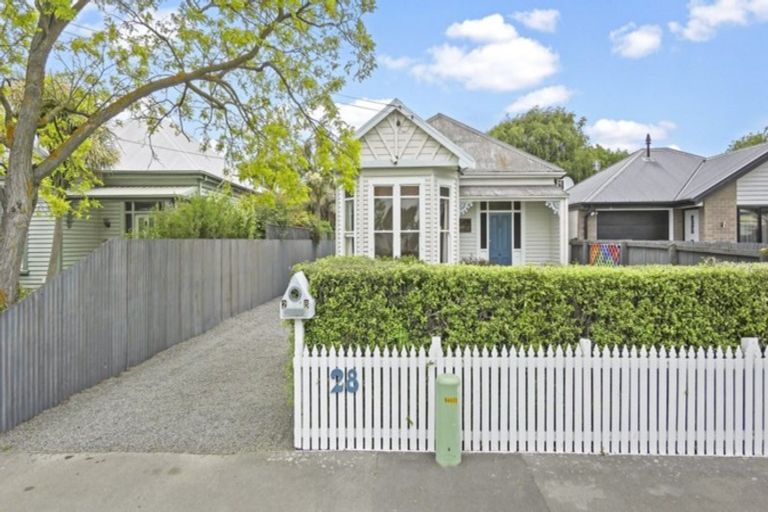 Photo of property in 28 Fairfield Avenue, Addington, Christchurch, 8024