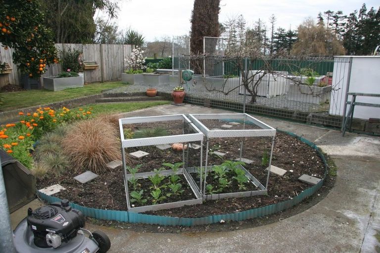 Photo of property in 70 Great South Road, Huntly, 3700