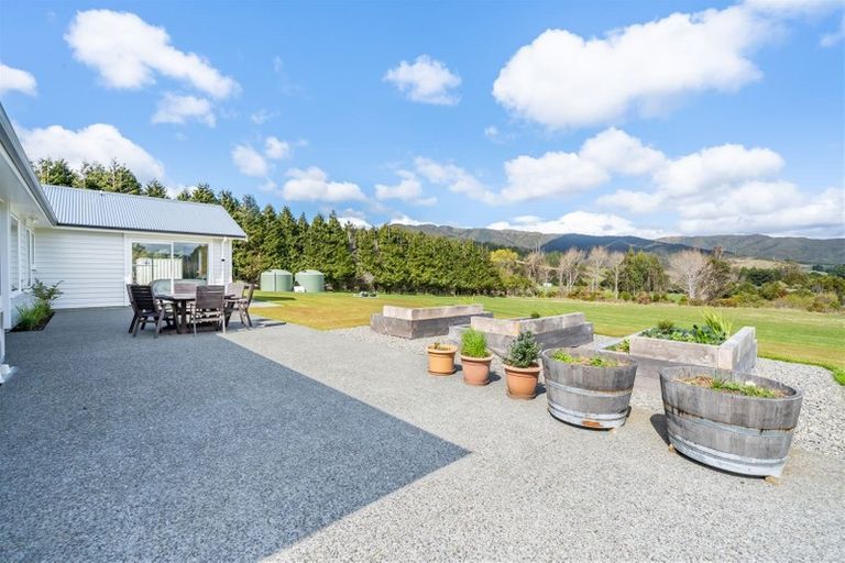 Photo of property in 319 Marchant Road, Kaitoke, Upper Hutt, 5018