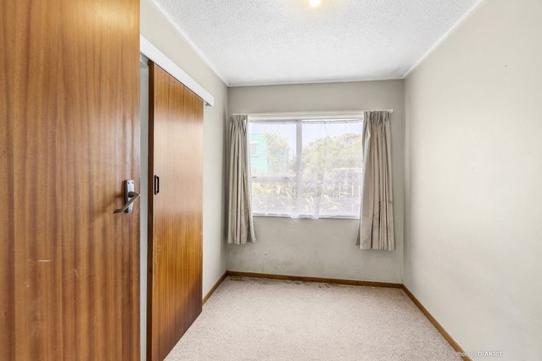 Photo of property in 1/218 Onepu Road, Lyall Bay, Wellington, 6022