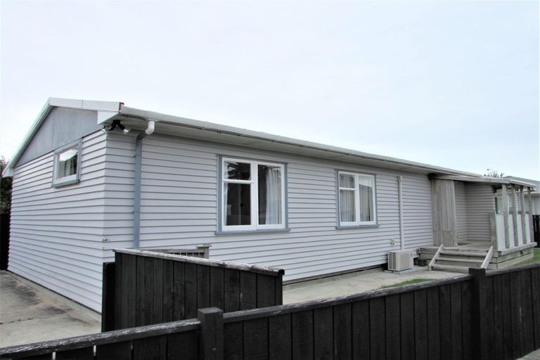 Photo of property in 1/21 Randwick Crescent, Moera, Lower Hutt, 5010