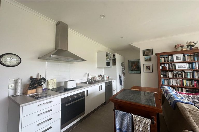 Photo of property in 274 Hobsonville Point Road, Hobsonville, Auckland, 0616