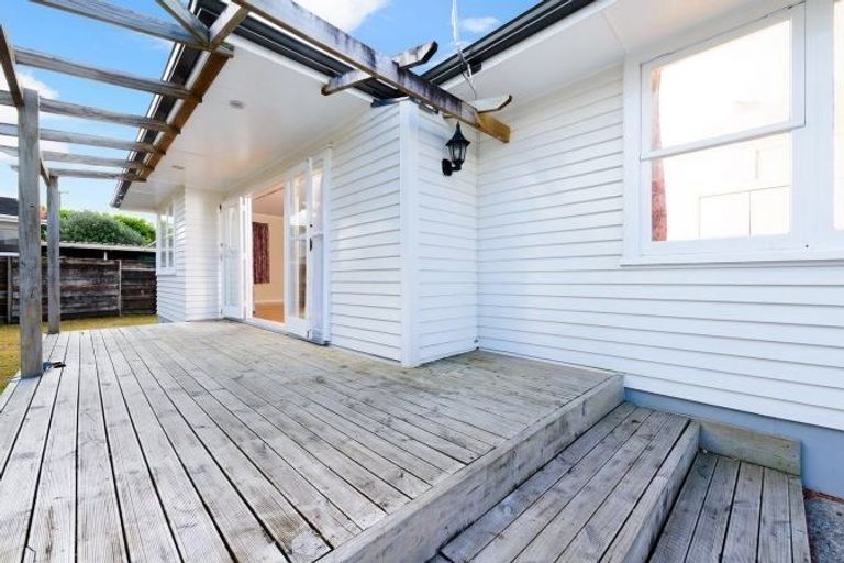 Photo of property in 39a Harrington Road, Henderson, Auckland, 0610