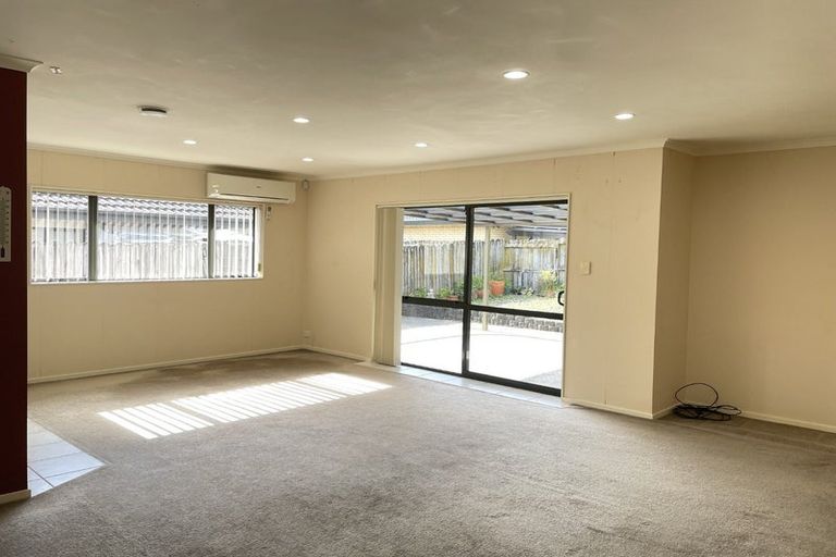 Photo of property in 18 Sheddings Lane, East Tamaki, Auckland, 2016