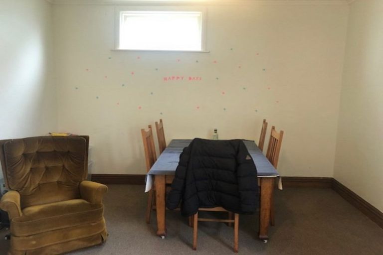 Photo of property in 4 Te Wharepouri Street, Berhampore, Wellington, 6023