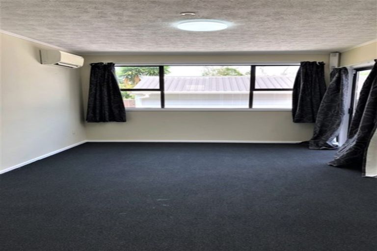 Photo of property in 43 Cargill Street, Papakura, 2110