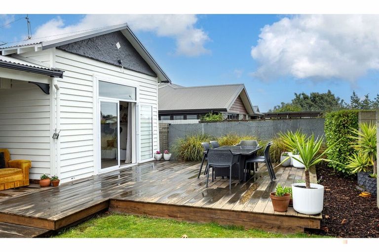 Photo of property in 51 Avenue Road, West End, Timaru, 7910