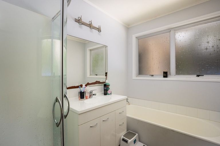 Photo of property in 235 Heta Road, Merrilands, New Plymouth, 4312