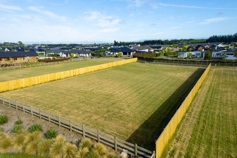 Photo of property in 125 Silver Peaks Drive, West Melton, 7618