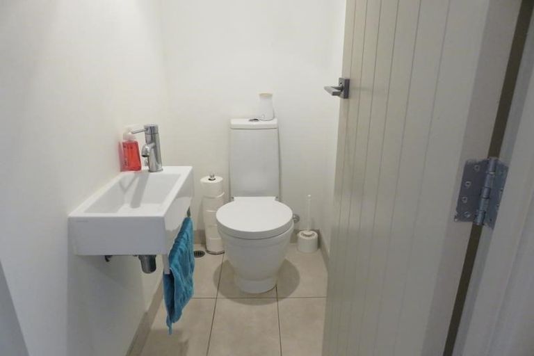 Photo of property in Bellagio Apartments, 8e/39 Taranaki Street, Te Aro, Wellington, 6011