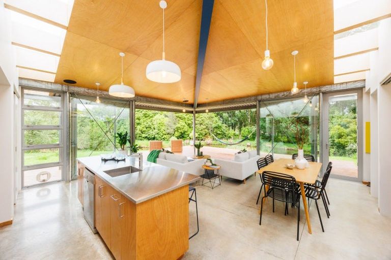 Photo of property in 849b Makerua Road, Tokomaru, Palmerston North, 4474