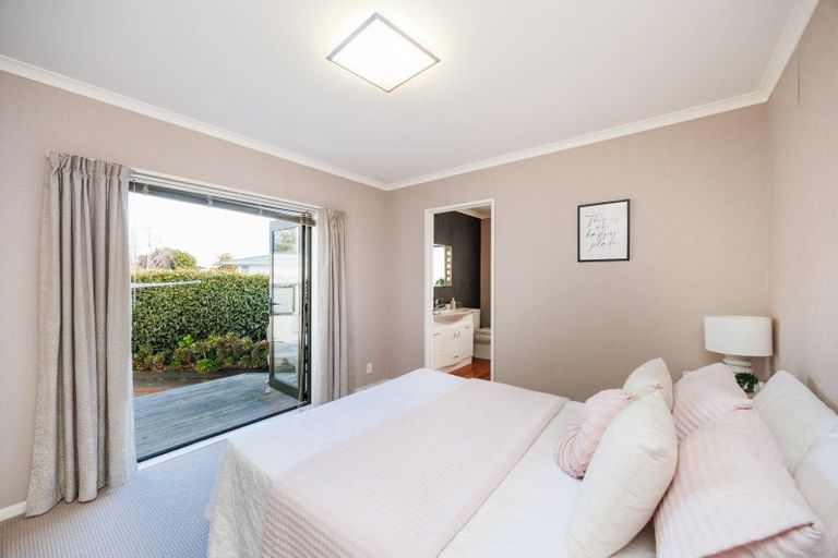 Photo of property in 7 Dittmer Drive, Awapuni, Palmerston North, 4412