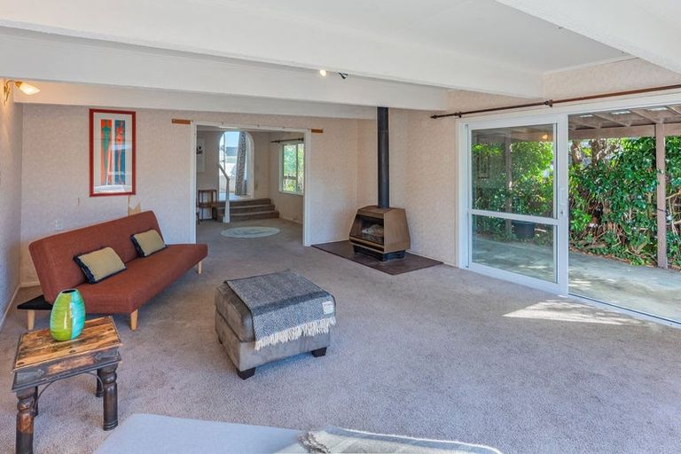 Photo of property in 8 Andrew Street, Waikanae, 5036