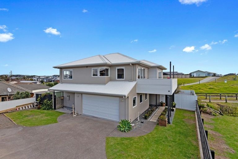 Photo of property in 5 Esplanade Rise, Coastlands, Whakatane, 3120