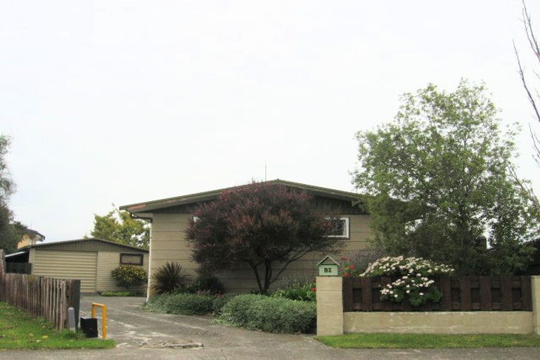 Photo of property in 16 Gilmour Place, Taradale, Napier, 4112