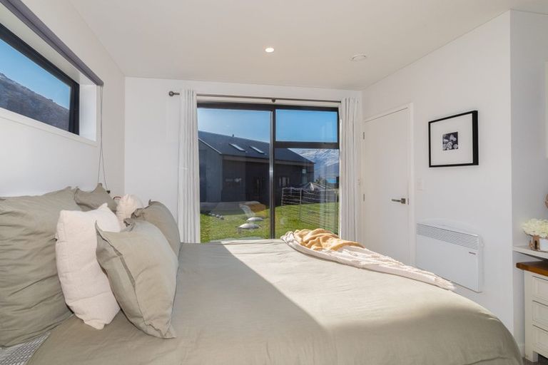 Photo of property in 11 Lakefield Close, Kingston, Athol, 9793