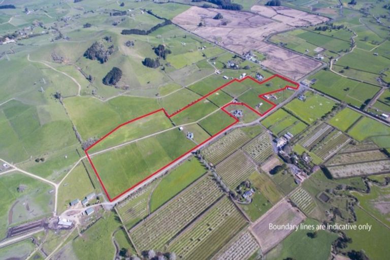 Photo of property in 62 Carter Road, Oratia, Auckland, 0604