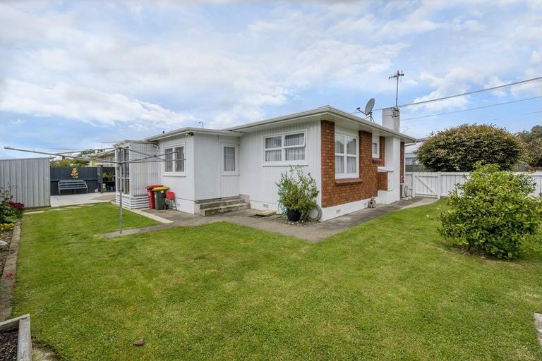 Photo of property in 7 Mersey Street, Levin, 5510