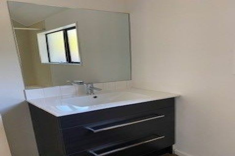 Photo of property in 1/10 Mayfair Street, Riccarton, Christchurch, 8011