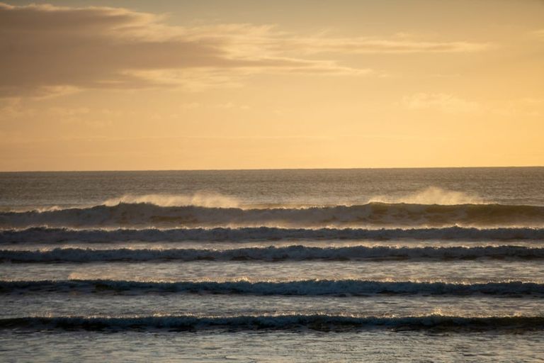 Photo of property in 108 Wellington Road, Paekakariki, 5034