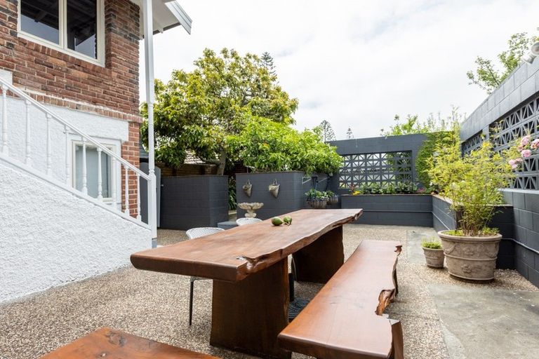 Photo of property in 22 Pukeko Place, Westshore, Napier, 4110