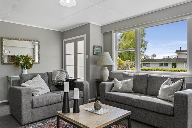 Photo of property in 2/79 Taupo View Road, Taupo, 3330