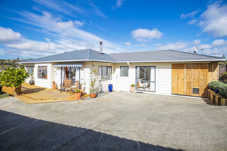 Photo of property in 49 Garton Drive, Massey, Auckland, 0614