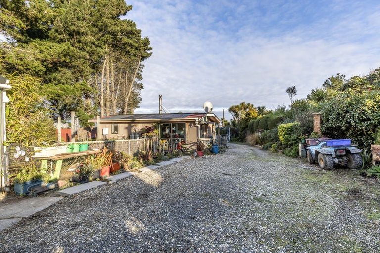 Photo of property in 53 Awarua Bay Road, Awarua Plains, Invercargill, 9877