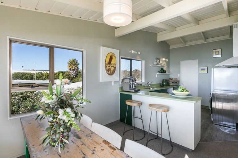 Photo of property in 249 Clifton Road, Te Awanga, 4102