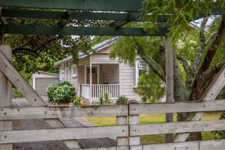 Photo of property in 30 Bell Street, Featherston, 5710