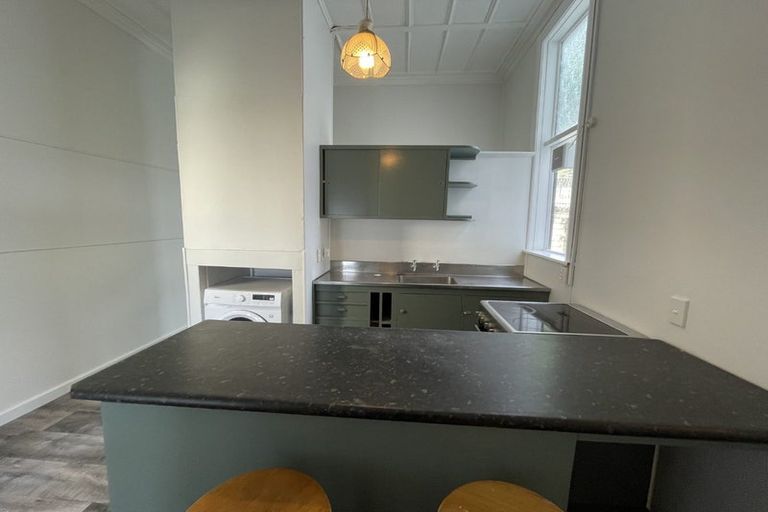 Photo of property in 16a Clifton Terrace, Kelburn, Wellington, 6012