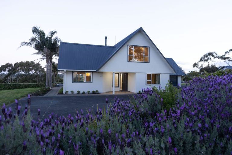 Photo of property in 221 Amreins Road, Taupaki, Henderson, 0782