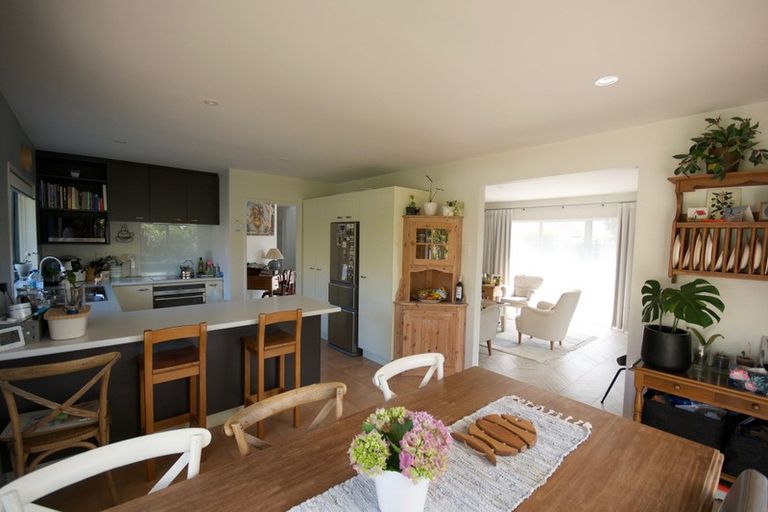 Photo of property in 24 Judd Place, Orewa, 0931