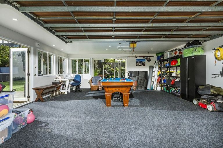 Photo of property in 24 Muritai Road, Milford, Auckland, 0620
