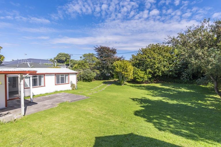 Photo of property in 71 Bluegum Road, Paraparaumu Beach, Paraparaumu, 5032