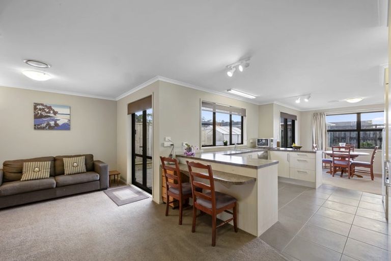 Photo of property in 18a Virginia Place, Whalers Gate, New Plymouth, 4310
